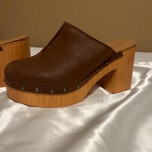 Brown Leather Heeled Clogs